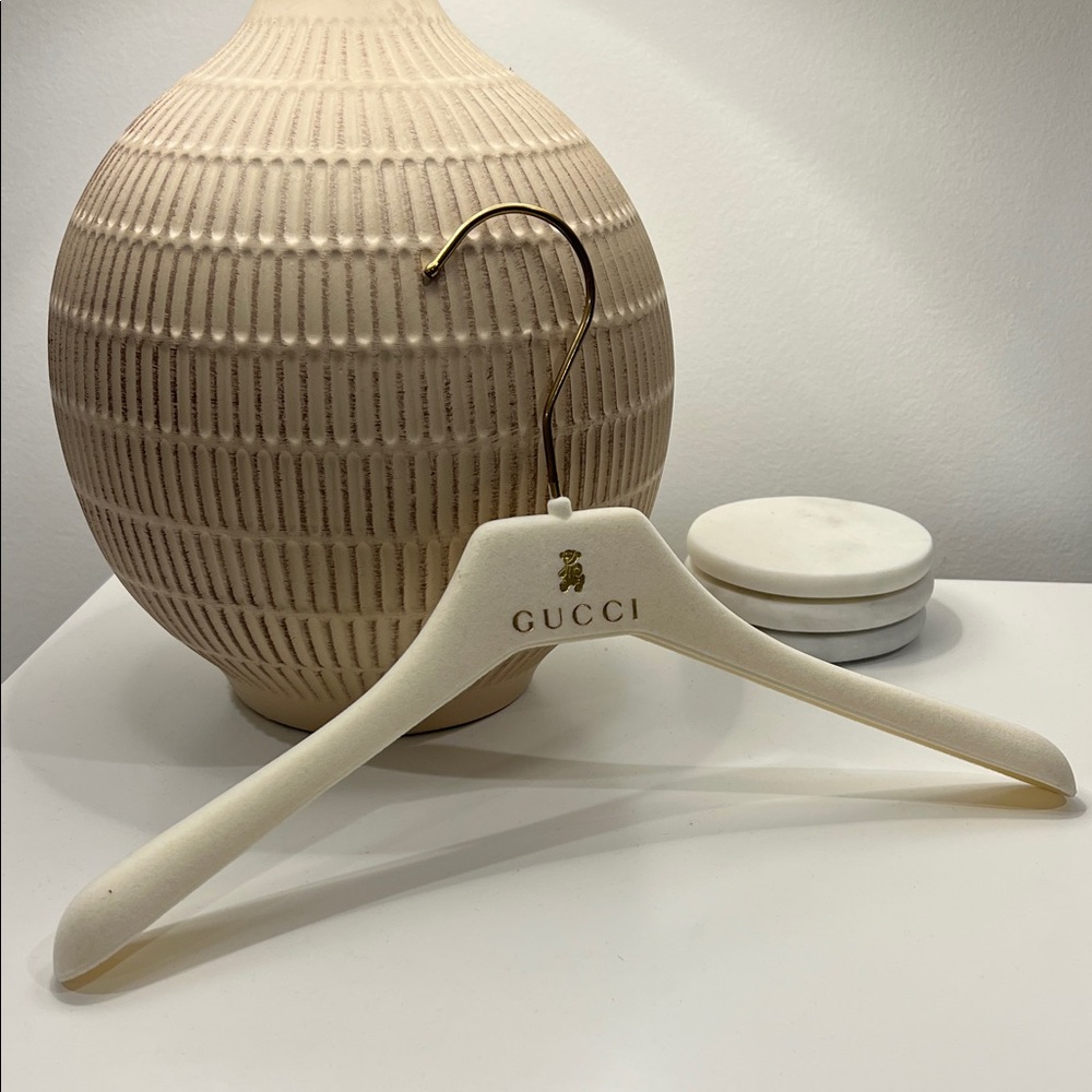 Gucci children’s Ivory Hanger with Gold Hook